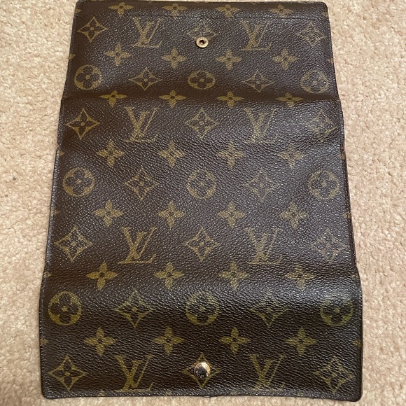 Authentic Louis Vuitton long wallet - Picture 6 of 7